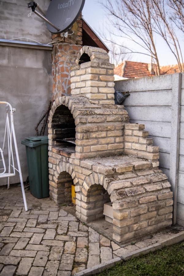Apartman Bruno Zenta Kültér fotó